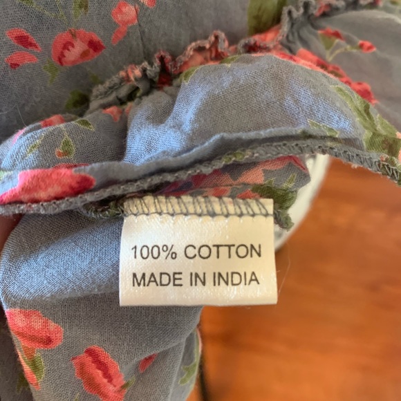 International designer Gabrielle Parker, juniors floral tank top. Small 💘 - Picture 3 of 7